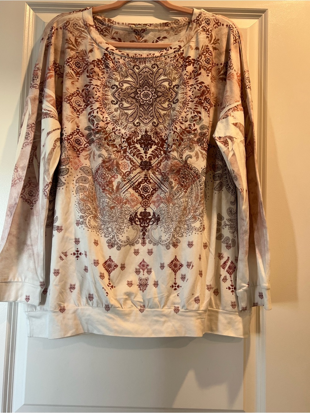 Women's Crewneck Top in Cream with Nauve Paisley Print